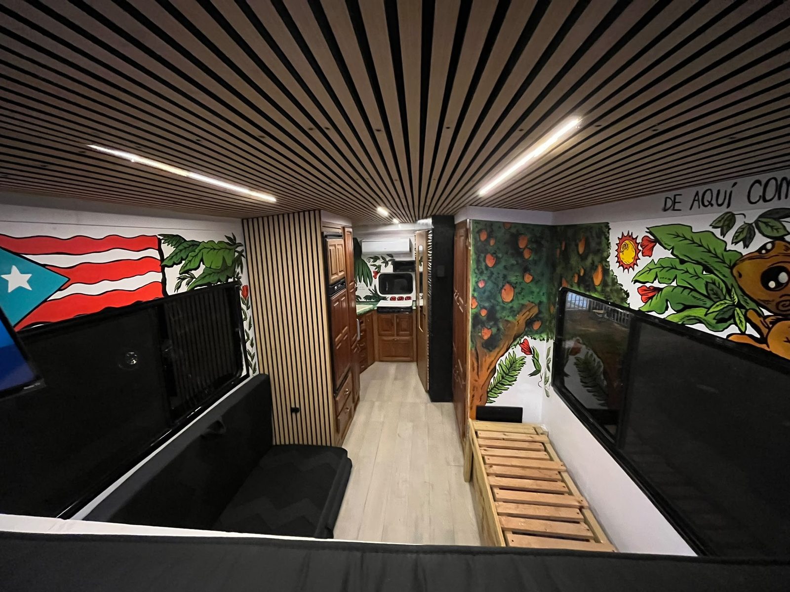 Sofá-cama y cocina equipada del Ghetty Motor-Home